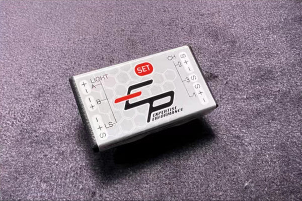 Expertise Performance lighting controller detail