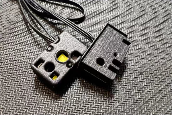 Expertise Performance light assemblies detail